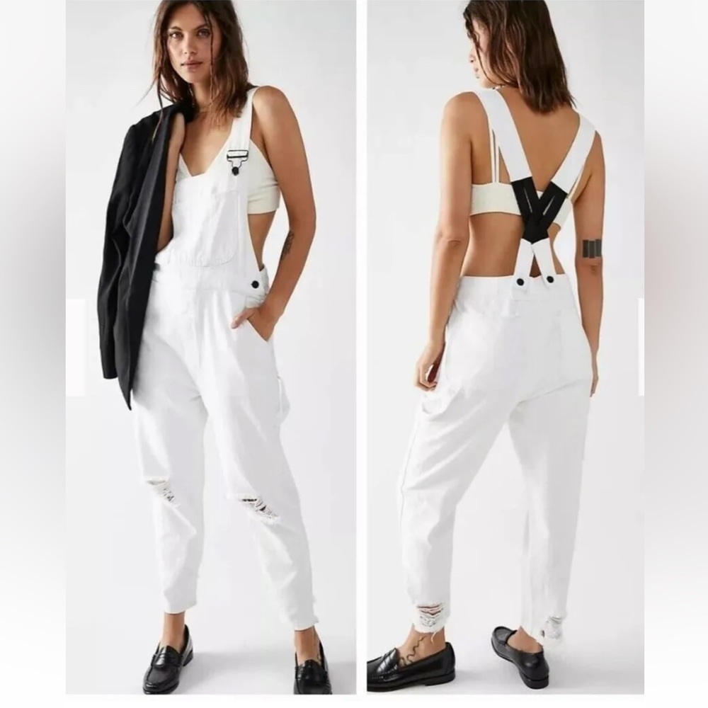 🤍SANDRINE ROSE X FREE PEOPLE DUST WHITE DENIM DISTRESSED OVERALLS S